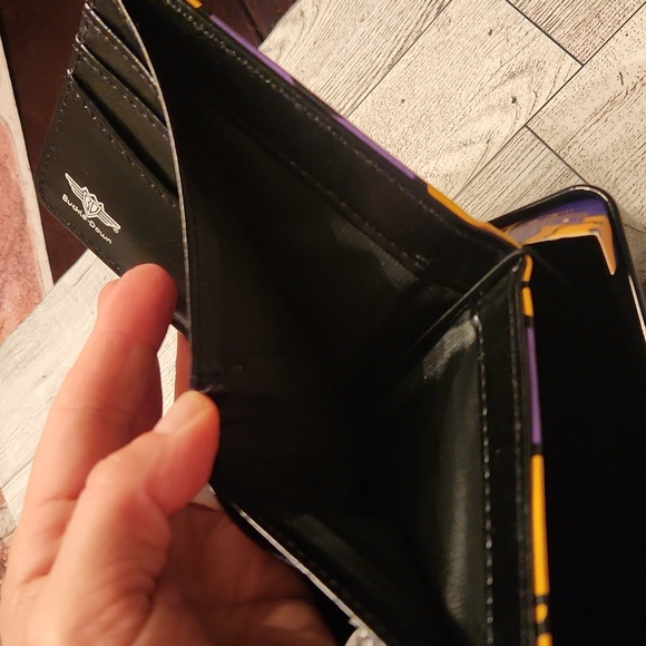 NWT ❗️ Buckle Down bifold wallet purple with yellow smiley face - Picture 7 of 11